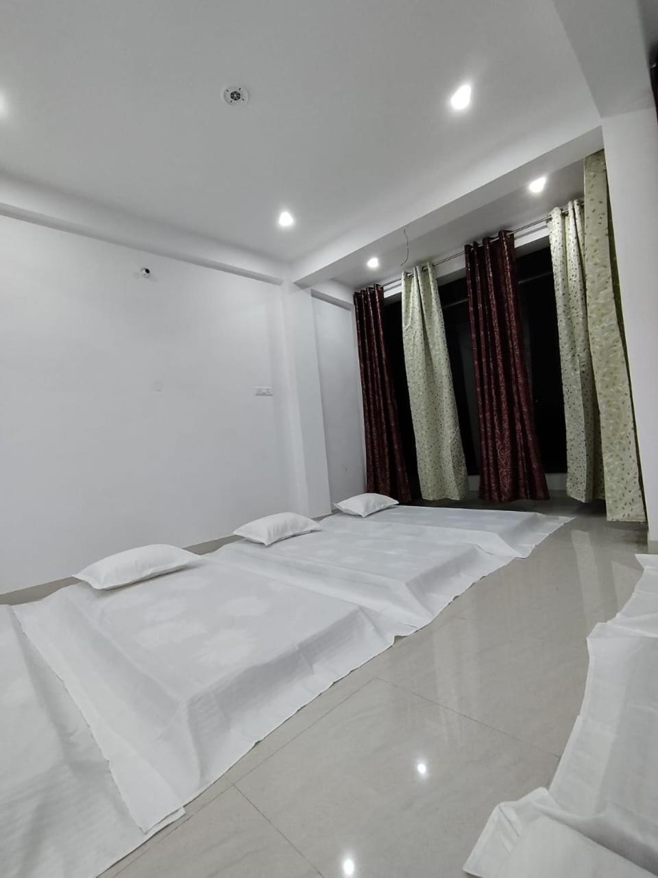 Triveni Sangam Guest House Allāhābād Junction エクステリア 写真